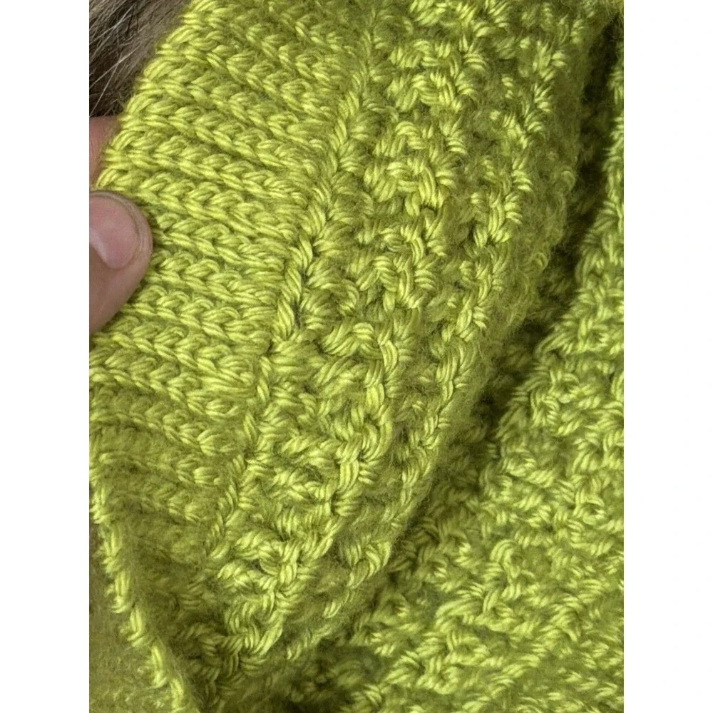 New Hand Crocheted Waffle Green Acrylic Faux Fur Pom Pom Beanie Hat Women